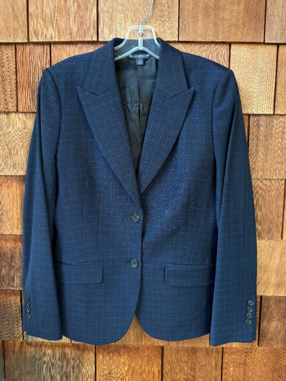 Like New Brooks Brothers Explorer Navy Plaid Blazer in Women's 12